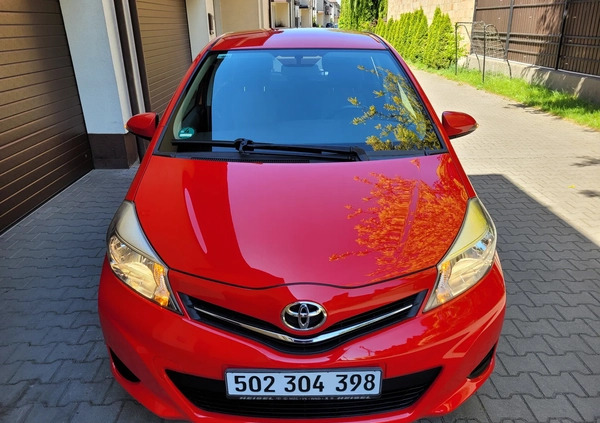 Toyota Yaris cena 39999 przebieg: 128568, rok produkcji 2014 z Warszawa małe 596